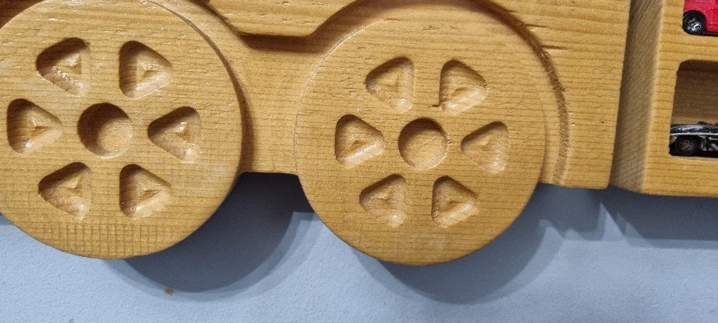 Drewniana półka na resoraki hot wheelsy xxl ciężarówka tir + 100 aut