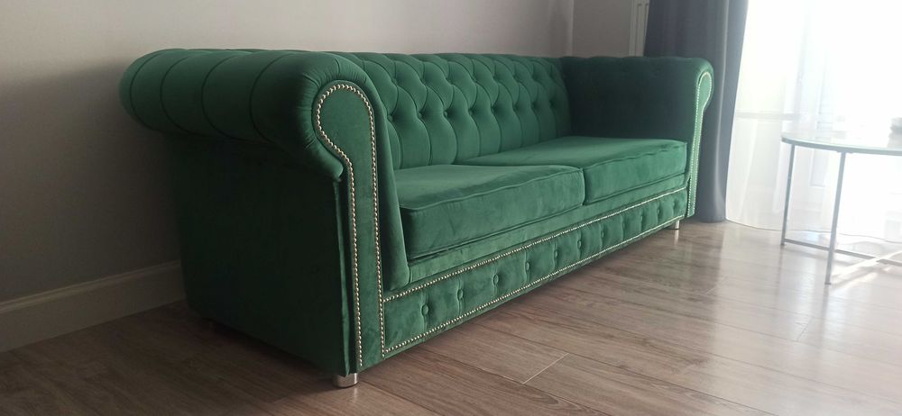 SOFA chesterfield - (velet butelkowa zieleń) 3 os. funkcja spania.