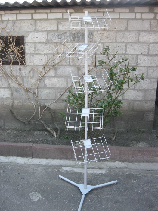 Продам металлическую стойку с полками