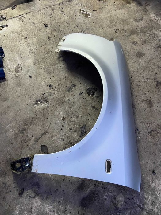 Крило переднє ліве Audi A4 B6 (2000–2004)