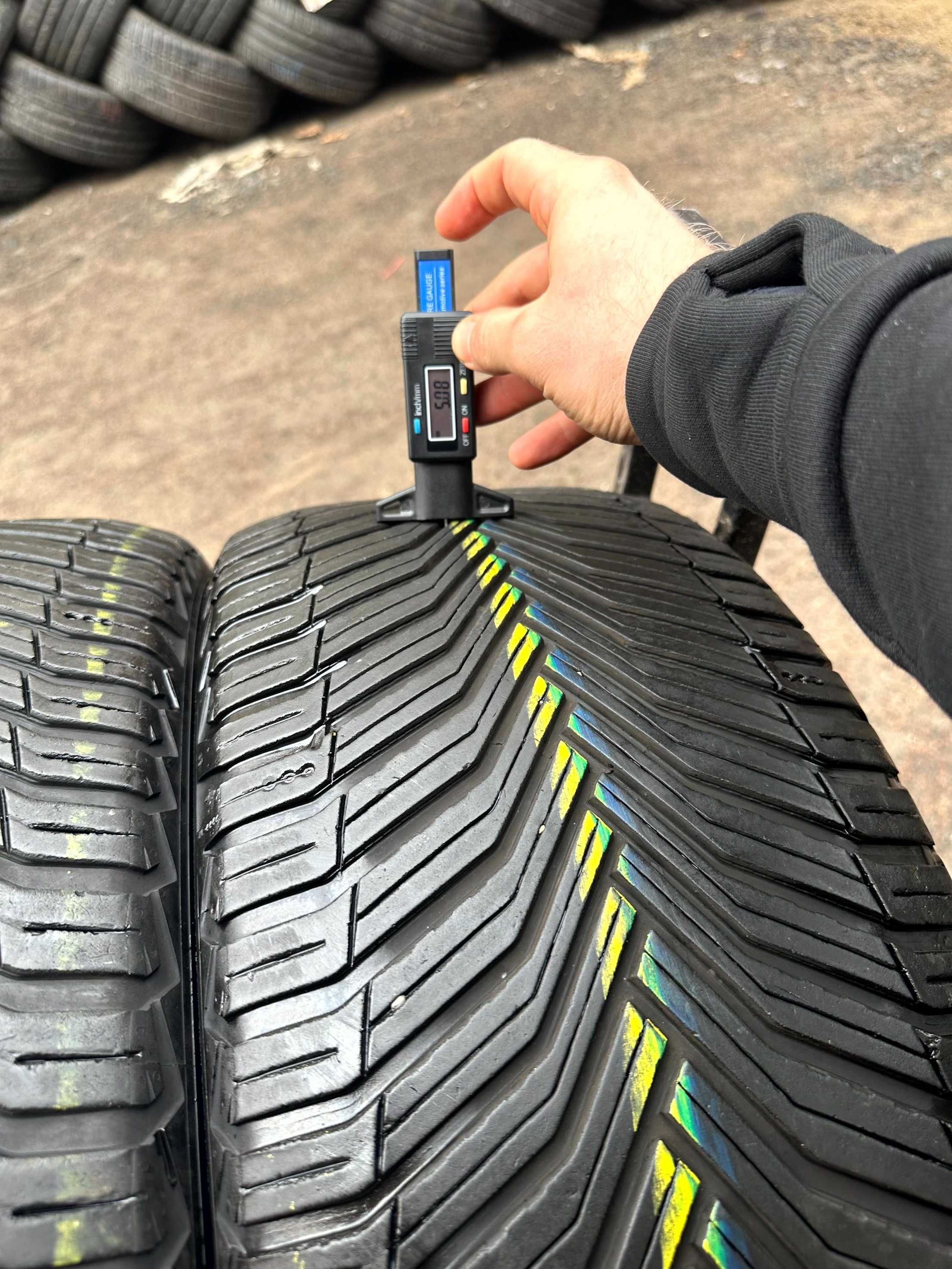 Шины БУ 245 40 R 19 MIchelin CrossClimate 2 Резина Всесезонная