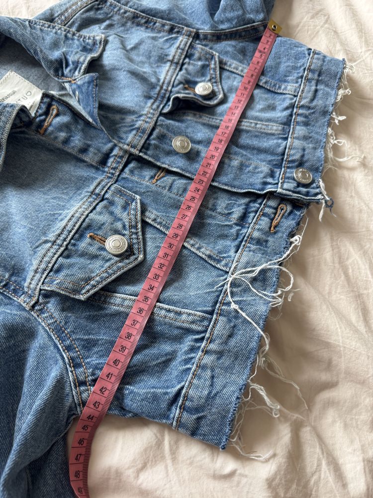 Krótka kurtka jeansowa stradivarius xs