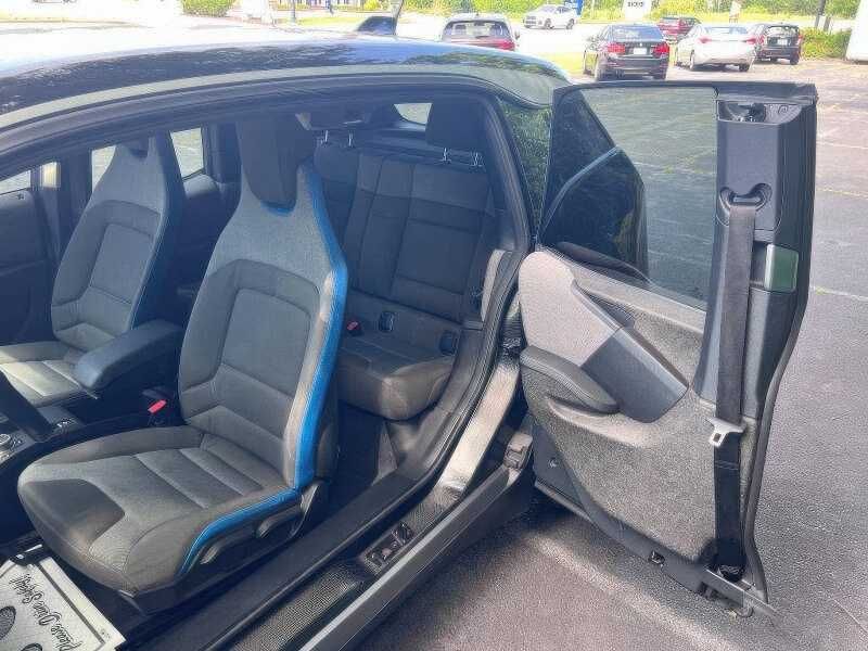2019    BMW   i3