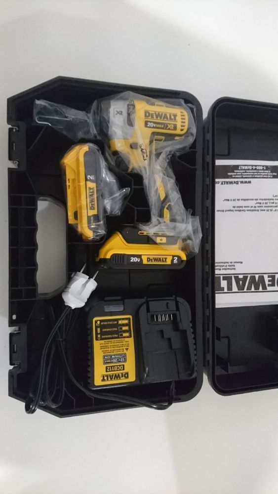 Бесщеточный 3-х скоростной ударный гайковерт DeWALT DCF887D2