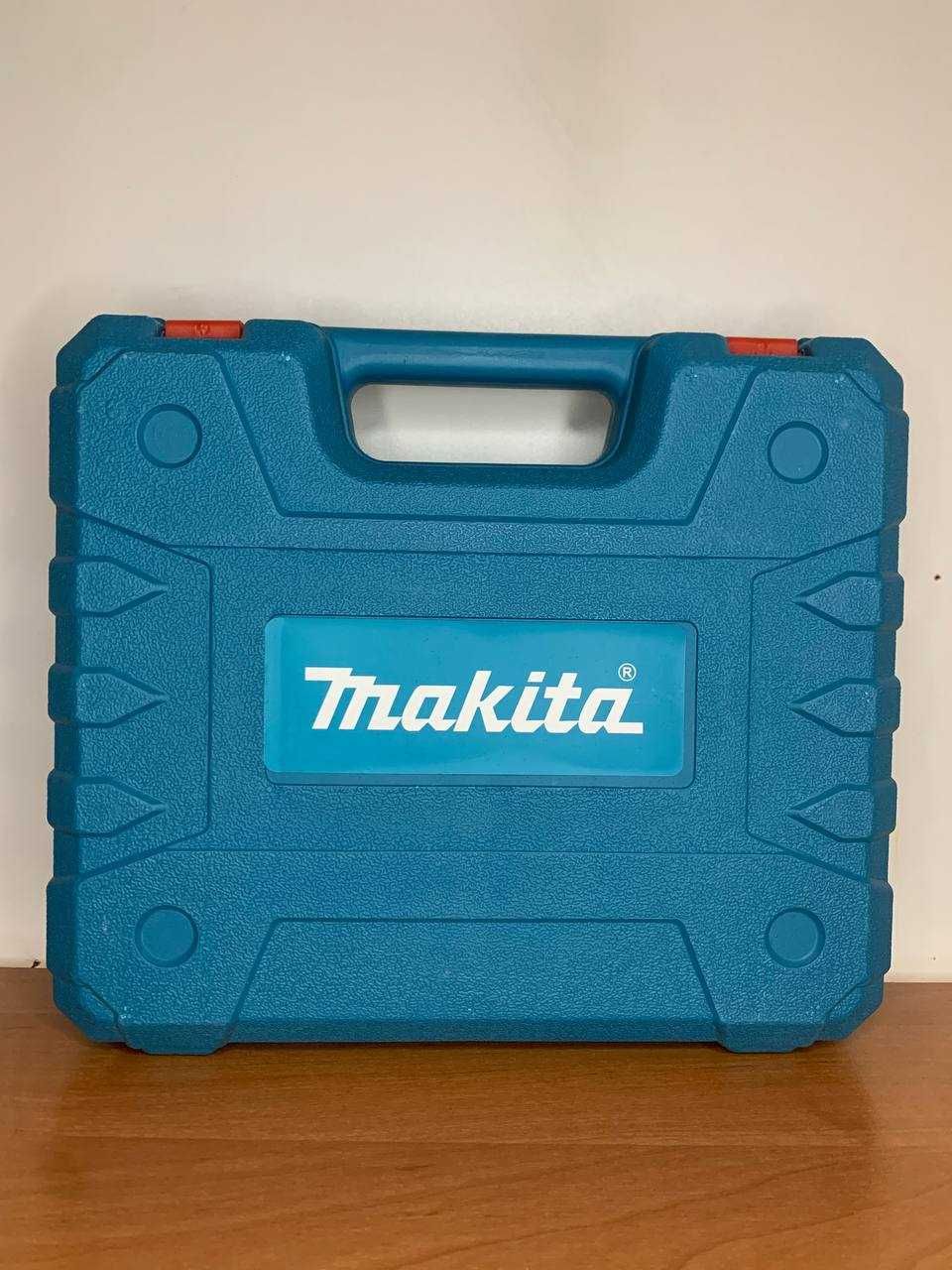 Акумуляторний шуруповерт makita DF330DWE 12V з набором біт+ кейс