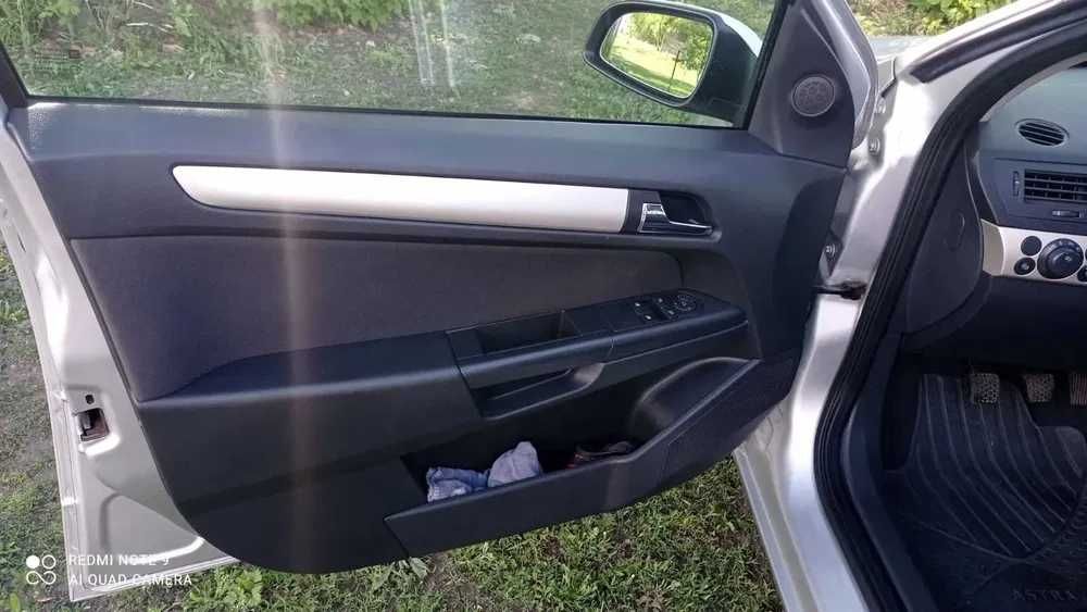 Opel Astra H в отчилчном состоянии