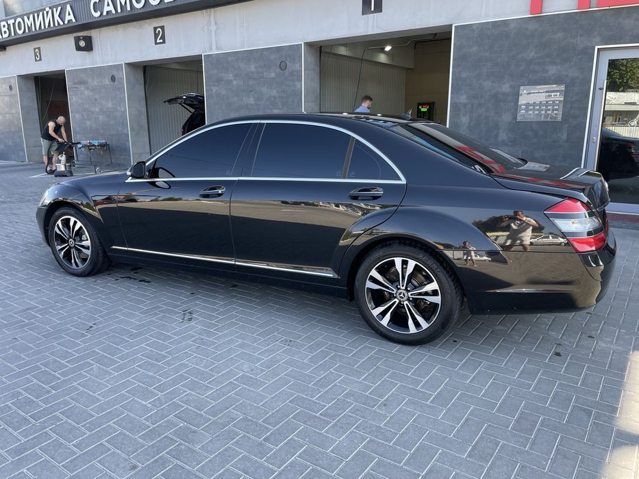 Mercedes-Benz S-Class W221 S-350 4Matic