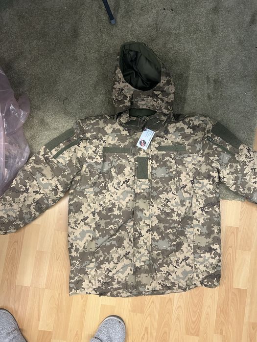 Піксельні куртки