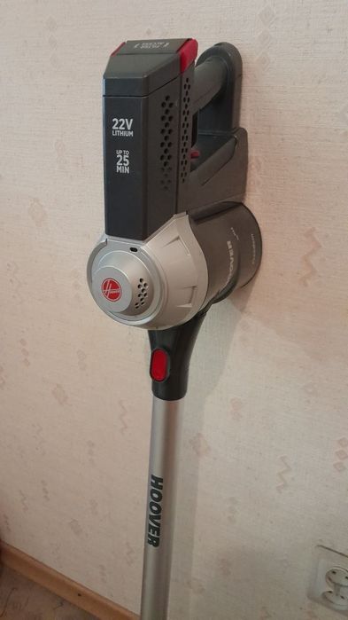 Вертикальний ручний акумуляторний пилосос