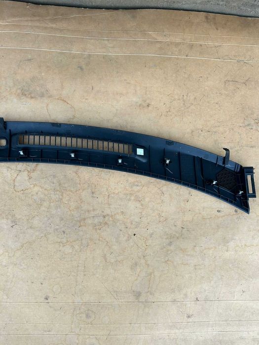 Podszybie wewnętrzne konsoli deski rozdzielczej Nissan Qashqai II J11