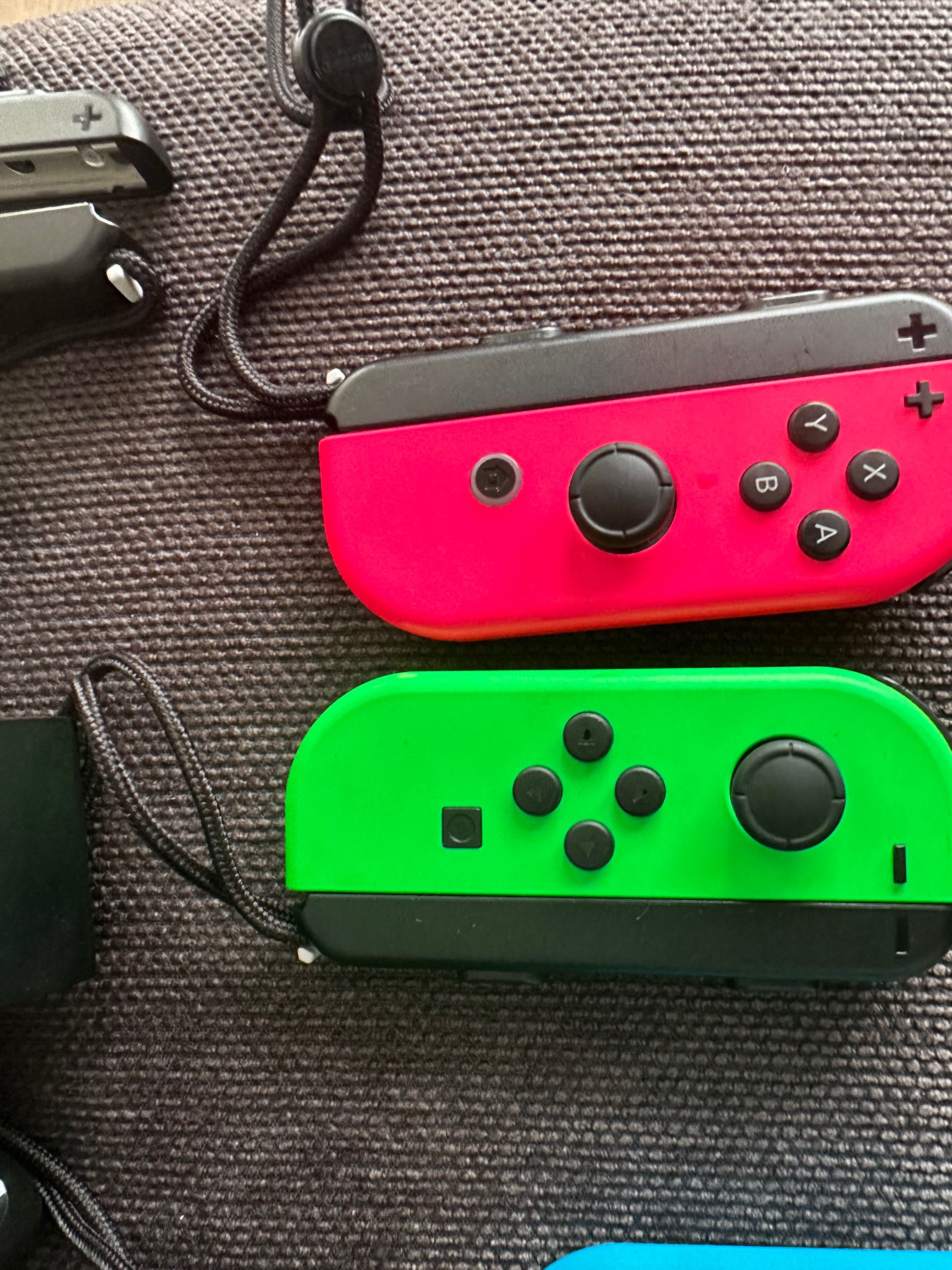 Nintendo Switch Néon + 2 comandos + jogo Ríng fit Adventure