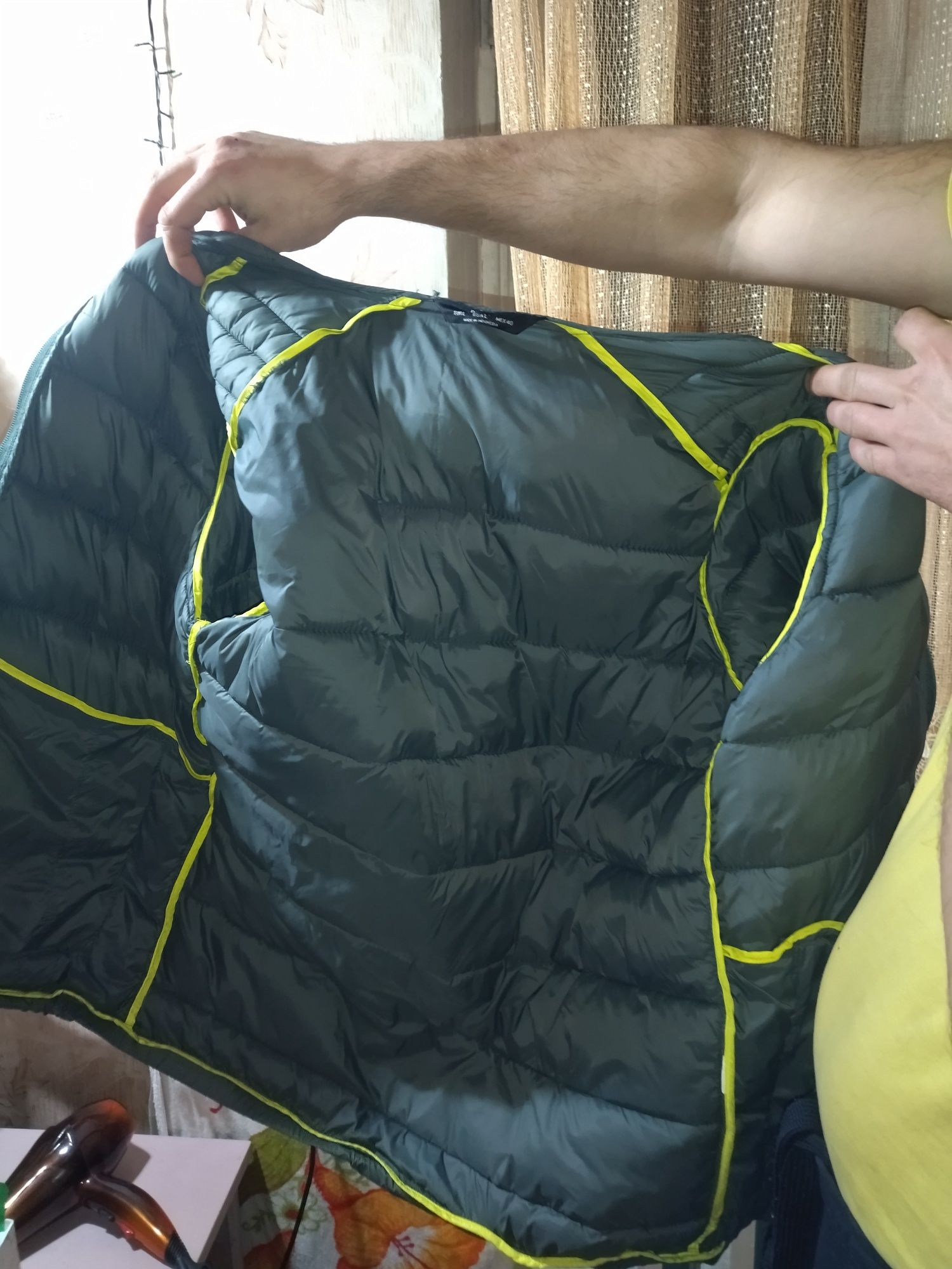 Продам чоловічу куртку
