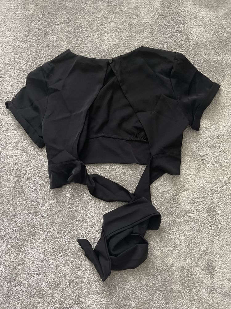 Crop top preto M aberto nas costas