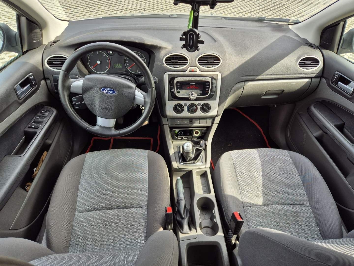 Ford focus mk2 1.6 tdci HB Ghia