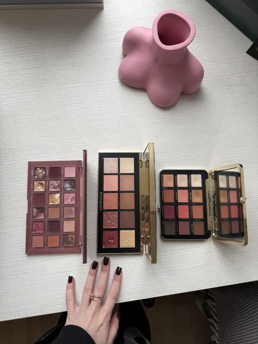 Палетки теней Huda beaty , Top face , ysl