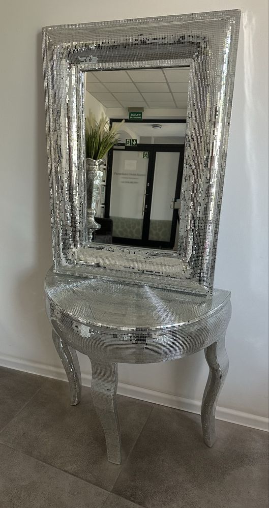 Lustro z toaletka Glamour