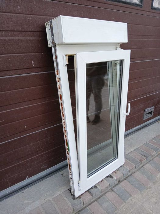 Okno z roletą zewnętrzną 70x143 okna pcv z roletami DOWÓZ CAŁY KRAJ