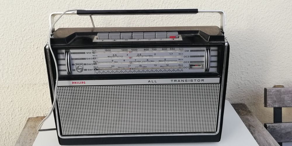 Rádio Portátil Philips All Transistor