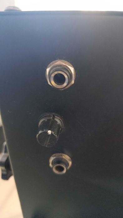 Strobe 750W regulável manualmente na rapidez da sequência