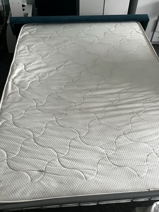 Zestaw Mebli Agata Meble. Sofa z rozkladanym materacem, fotel, pufa