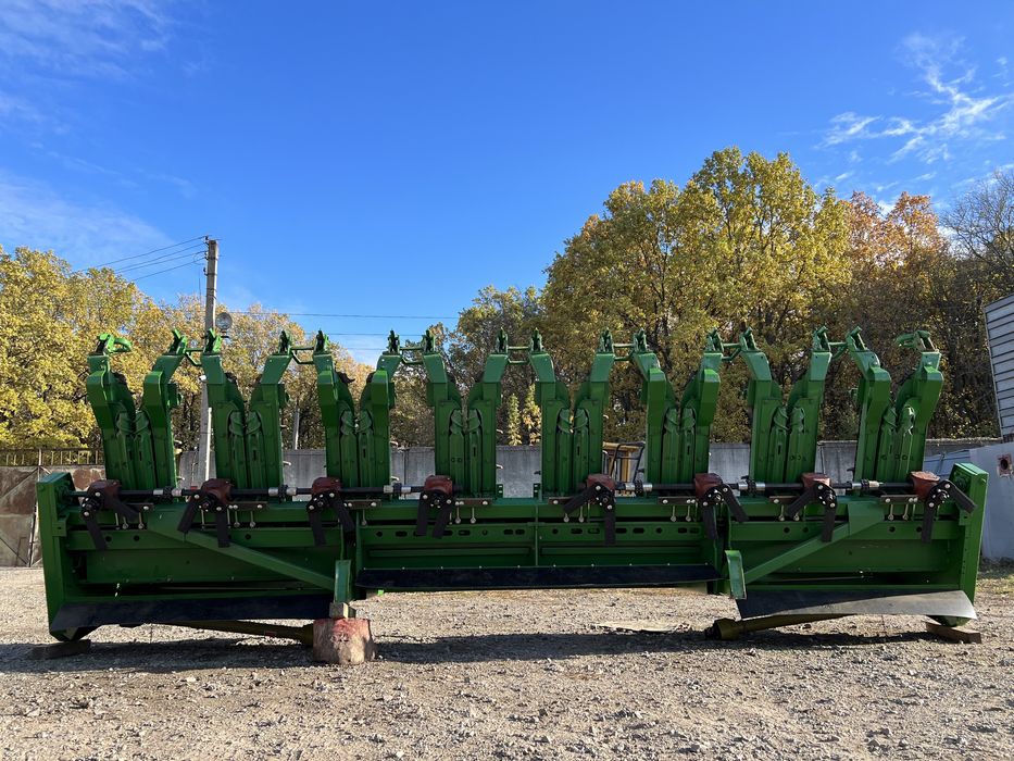 Жатка кукурузная Джон Дір 892 з сечкарем. Обмін