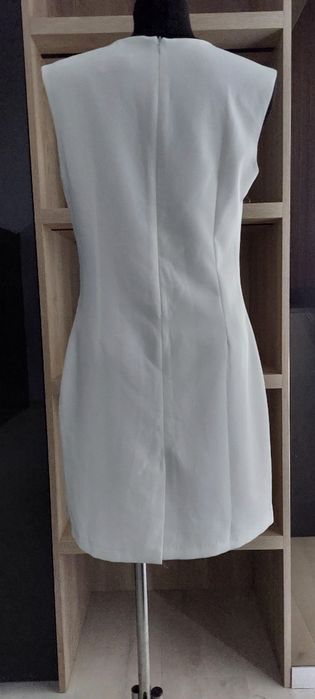 Elegancka Biała ołówkowa sukienka Rozm. 42