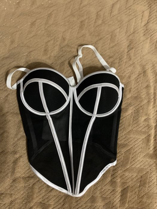 Чорно-білий корсет