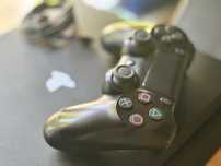 Продам PS4 Slim 500 ГБ