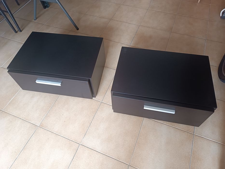 2 Mesinhas Cabeceira Pretas