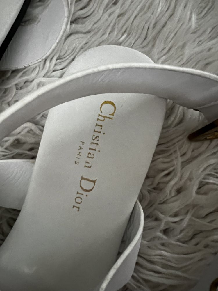 Продам босоножки Christian Dior!