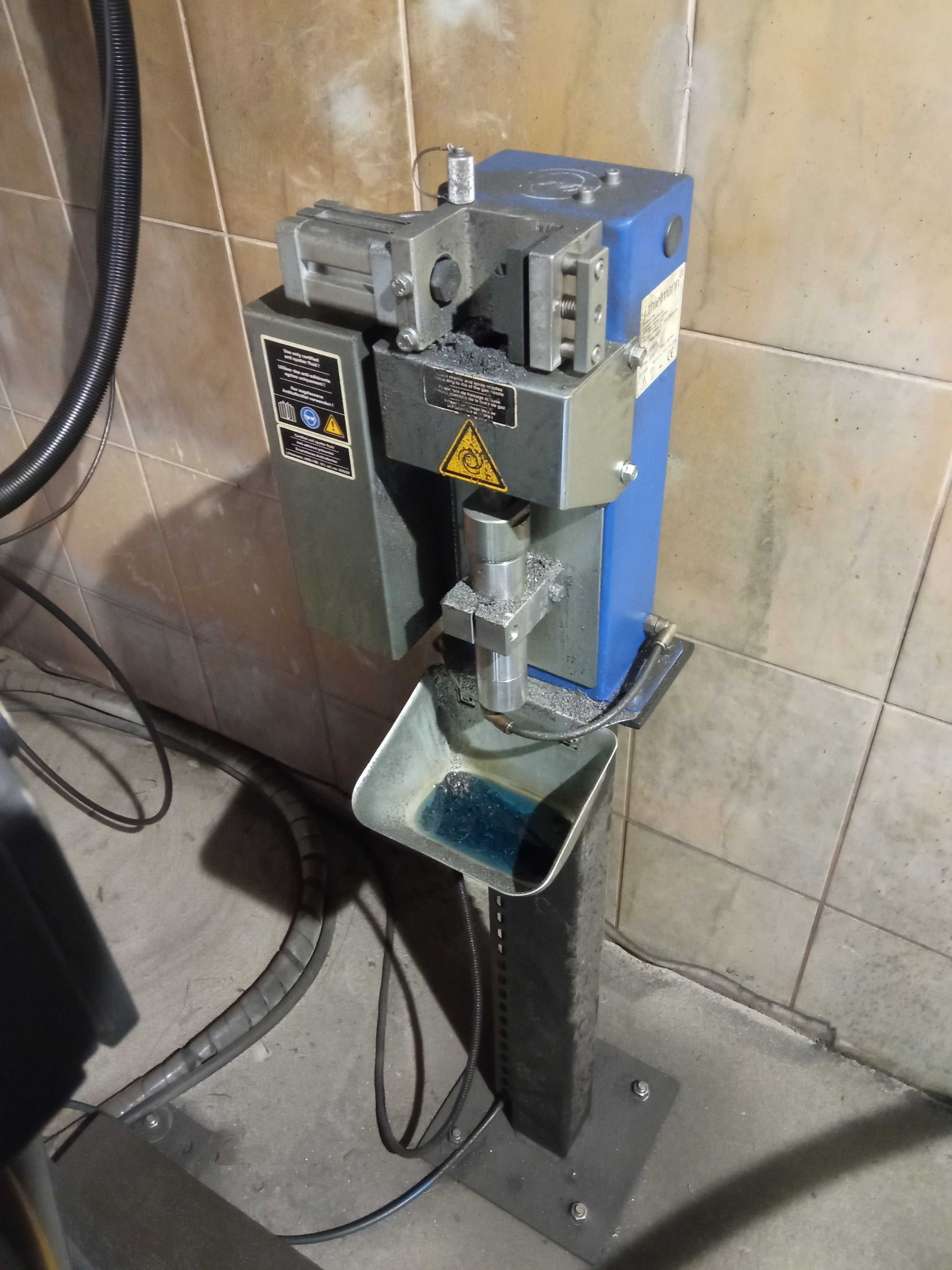 Robot spawalniczy KUKA KR16-2 z szafą sterow. i kontrolerem KR-C2 ED.5