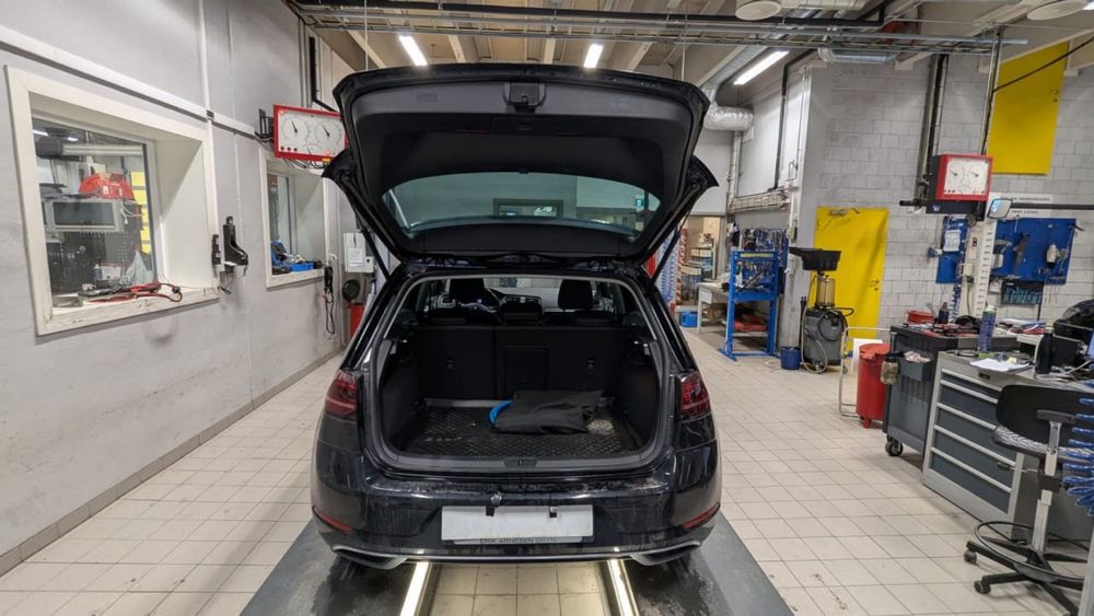 Volkswagen e-Golf 2020 (36 kw/шкіра/дінаудіо/клімат/круіз/лед панель)