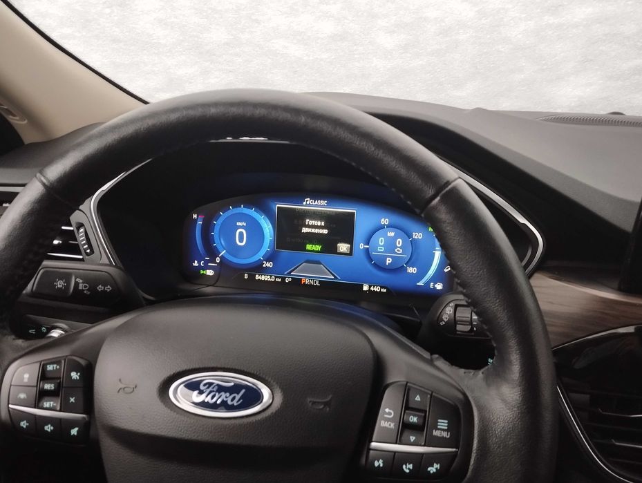 Ford Escape Titanium HYBRID 4wd  ( продаж обмін на житло Берегове)