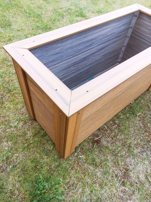 Donica ogrodowa / tarasowa z deski kompozytowej duża