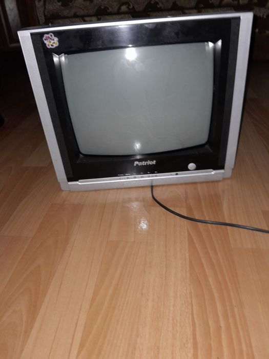 Телевізор Patriot