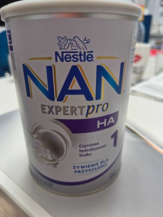 Sprzedam mleko w puszce Nan Expert pro HA 1