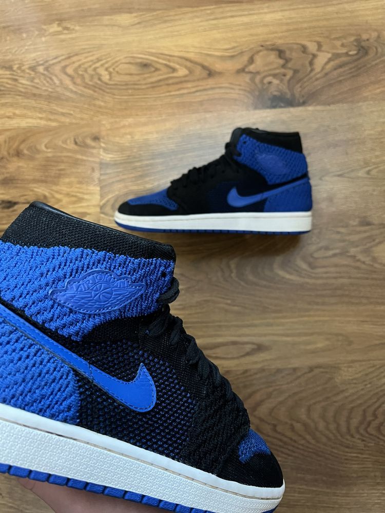 Кроссовки Nike Air Jordan 1 Retro High Flyknit