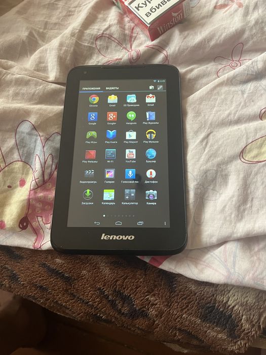 Планшет Lenovo IdeaTab A1000L-F. В гарному стані.