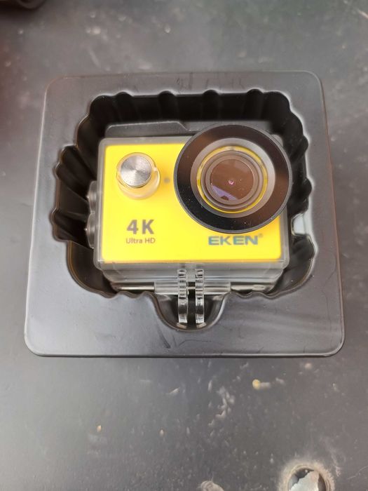 Kamera sportowa EKEN H9R 4K ULTRA + AKCESORIA