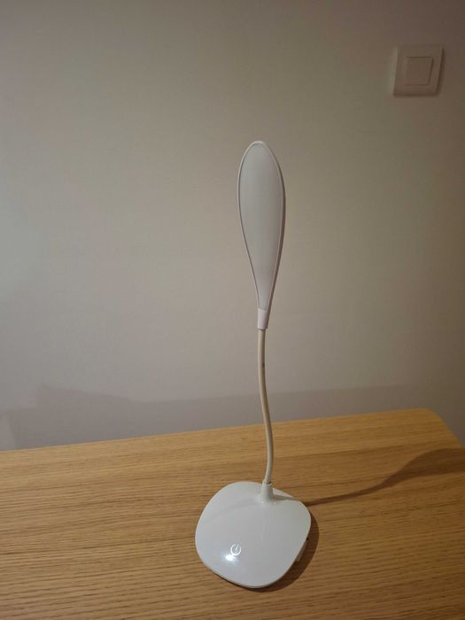 Candeeiro Branco Flexível