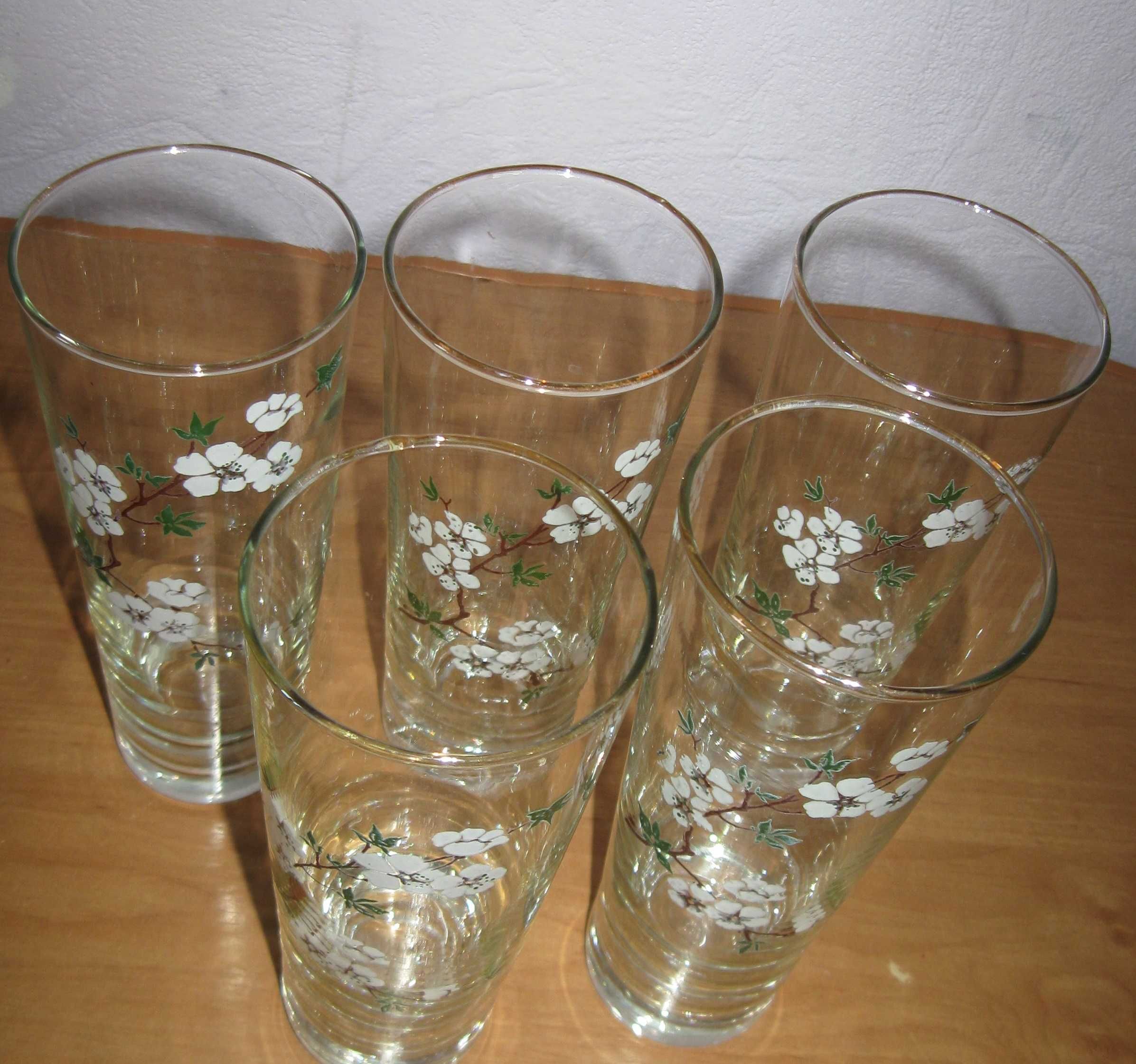 стаканы для сока с рисунком белых цветочков 5 штук