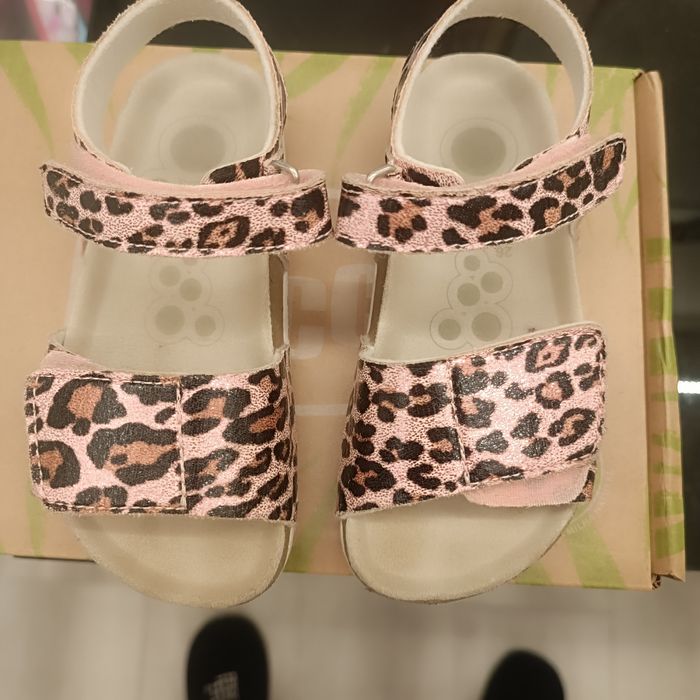 Tênis e sandálias menina Chicco