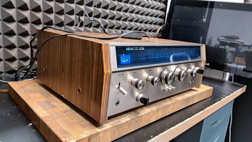Amplituner Akai AA-910