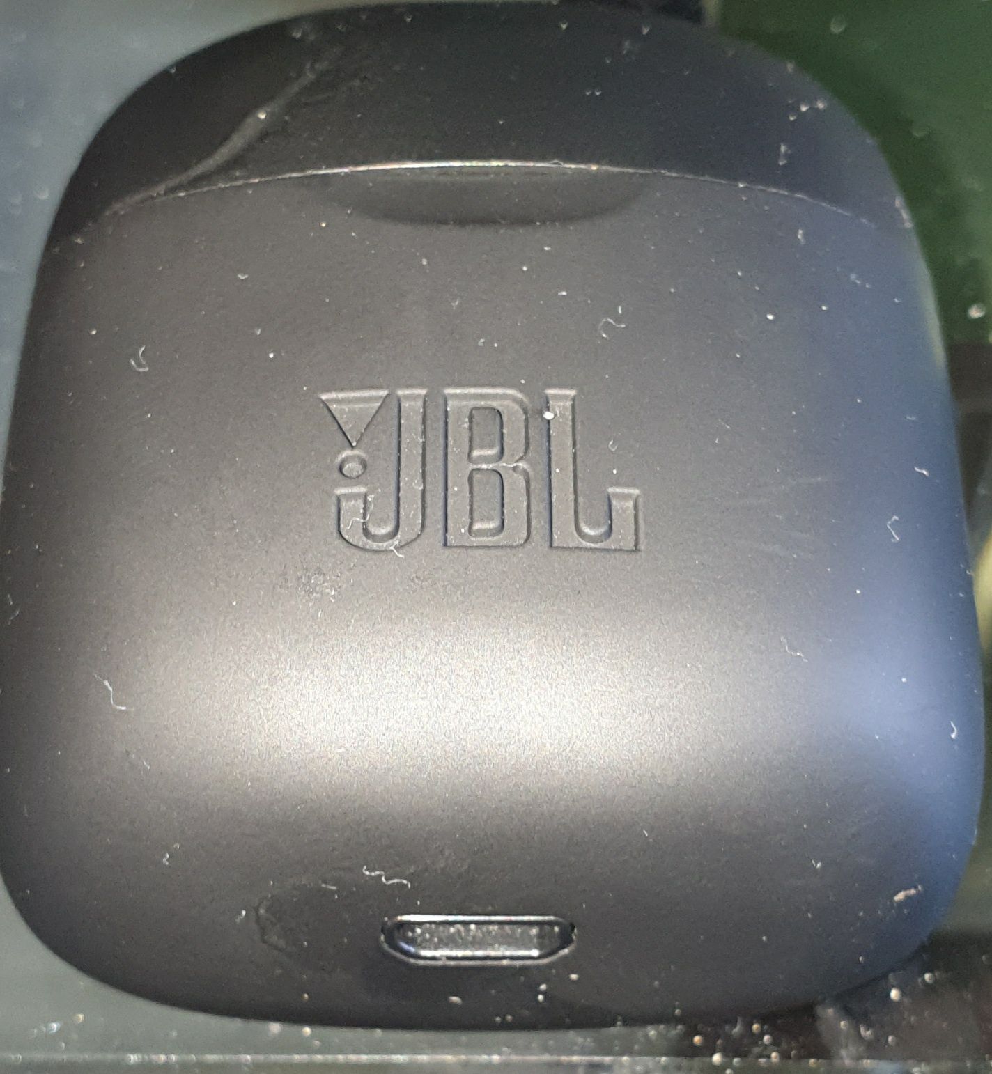 Ładowarki bezprzewodowe JBL i Haylou