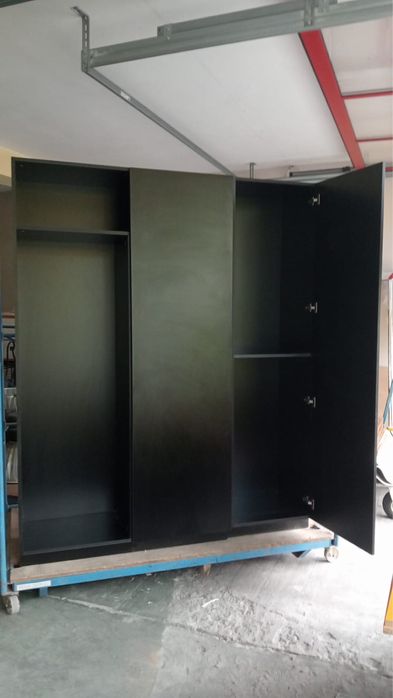 Szafa czarna duza 1740 x 470 x 2120 mm wys.
