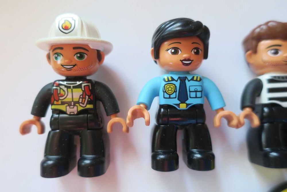 Ludziki LEGO Duplo interaktywny samochód i kot