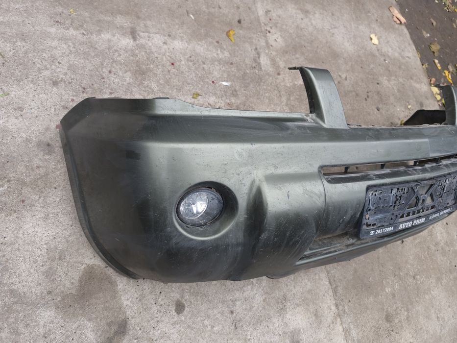 Продам передний бампер на nissan x-trail t30