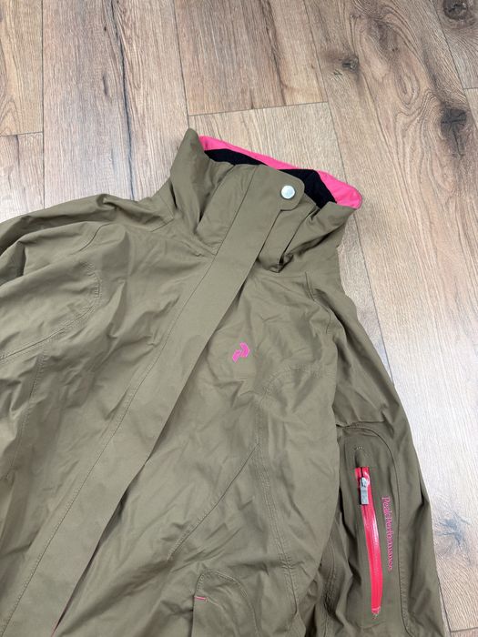 Жіноча лижна куртка Peak Performance Snowmass M водостійка gore tex