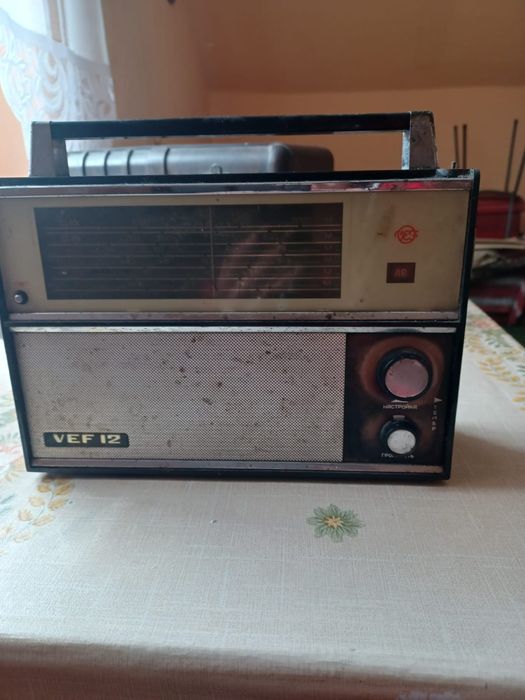 Stare radio Vef 12