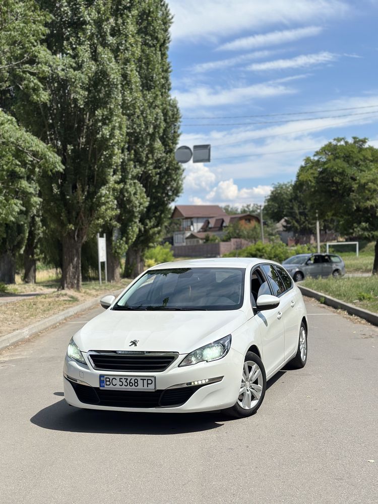 Продам PEUGEOT 308 2015